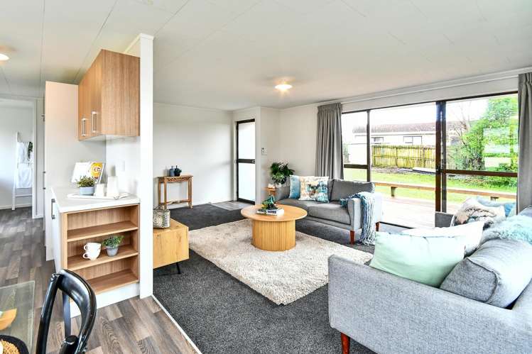 6 Leaming Place Clarks Beach_5