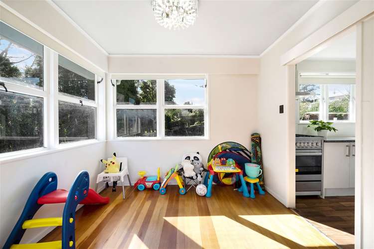 53 Chorley Avenue Massey_5