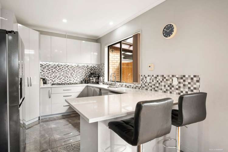5 Craigavon Drive East Tamaki_13