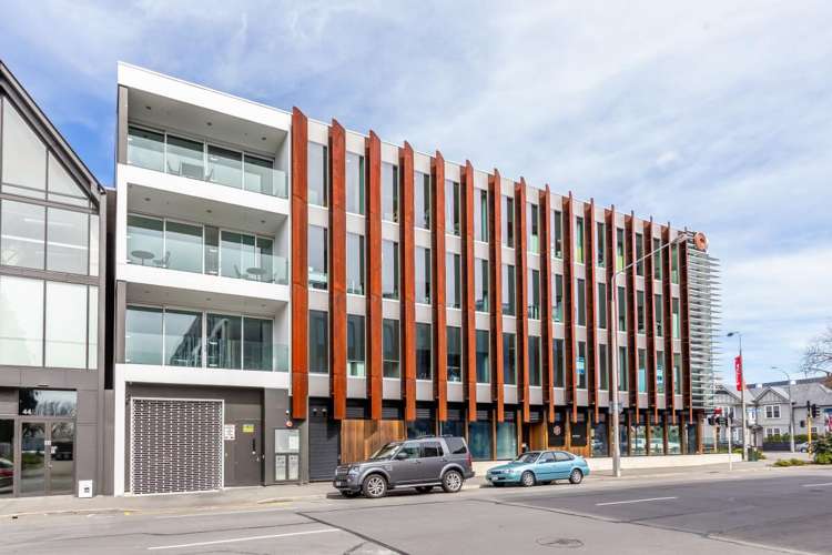 2/76 Victoria Street_0