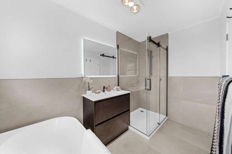 30 Kelvyn Grove Hill Park_16