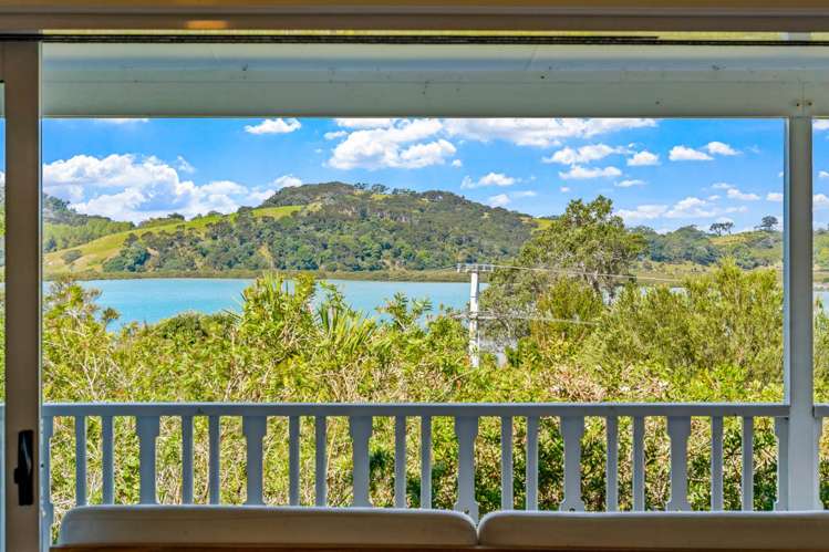 6 Young Street Mahurangi East_4