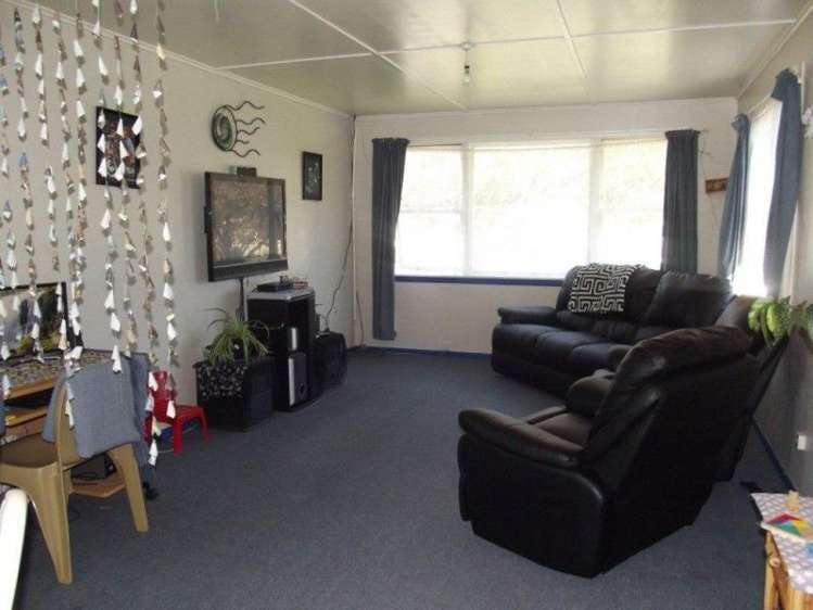 29 William Benton Street Featherston_6