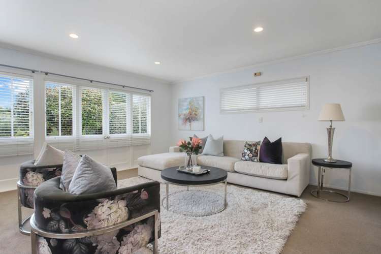 11 Seymour Road Mellons Bay_14