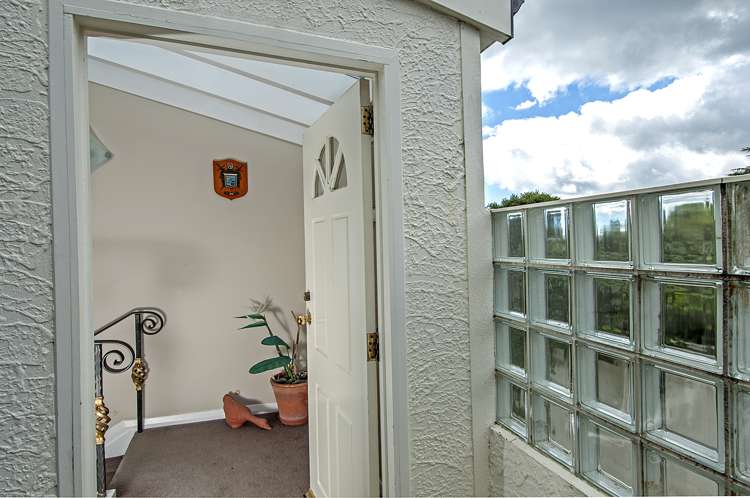 92 Landscape Road Mount Eden_23