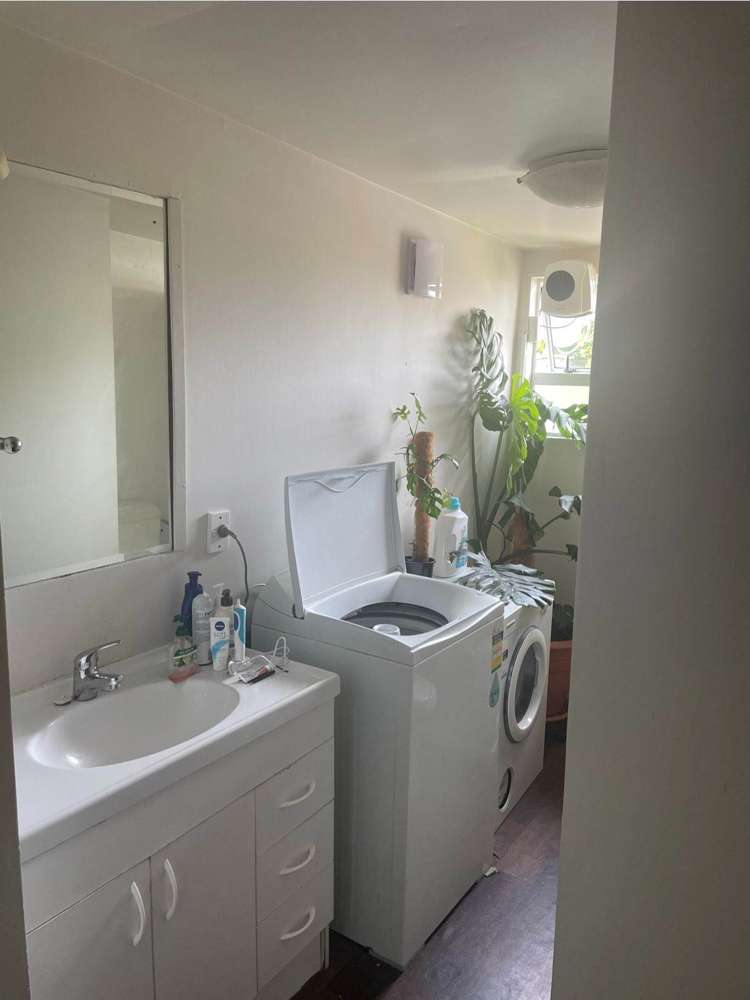 32 Saxon Street Waterview Auckland City Houses for Rent One Roof