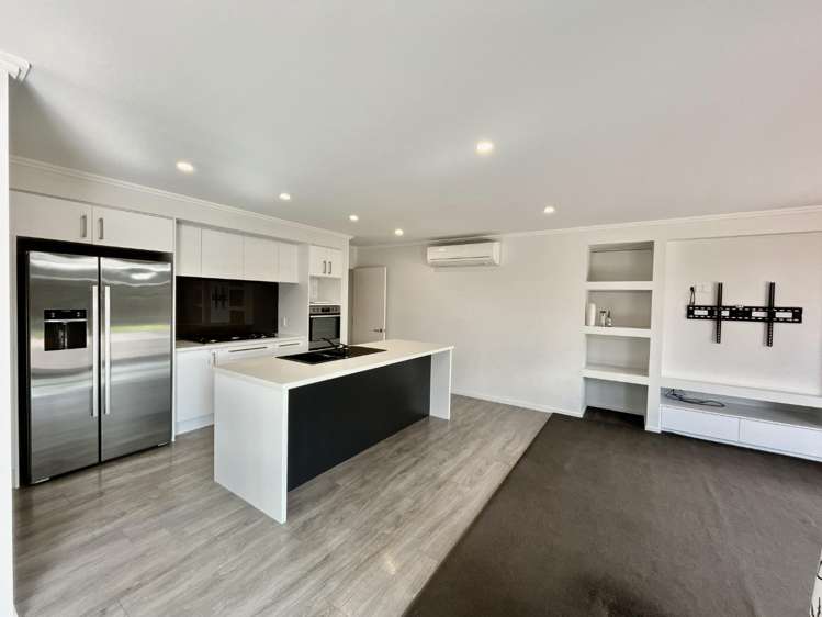 54 Grayshott Avenue 1411_5