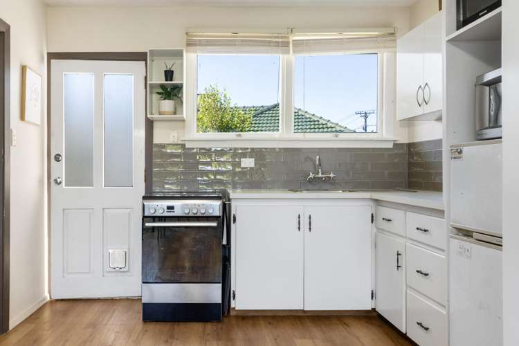 18 Compton Street Woolston_10