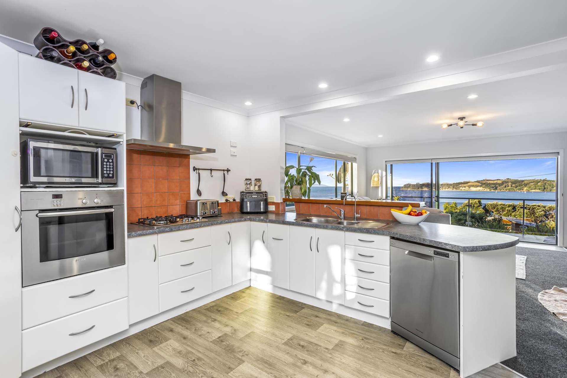 8 Swann Beach Road Stanmore Bay_0