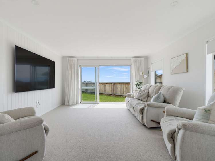 14 Piripai Rise Coastlands_3
