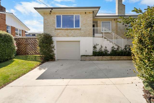 Beautifully Renovated Home in Quiet Cul-de-Sac