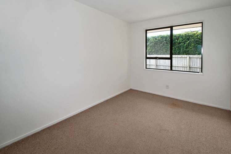 2/201 Innes Road Saint Albans_12