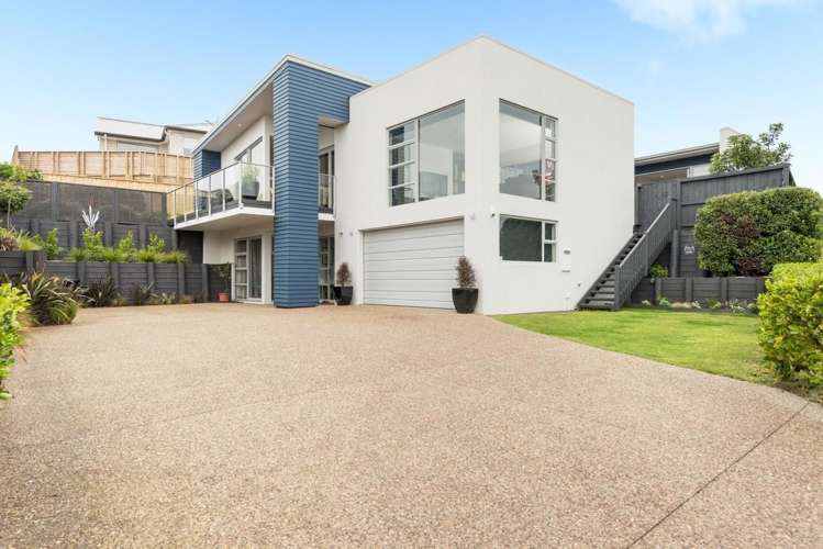 7 Crater Close Pyes Pa_1