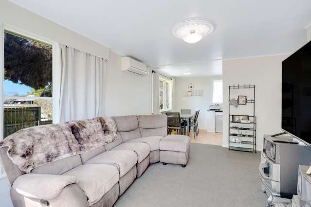 29 Masefield Drive Enderley_3