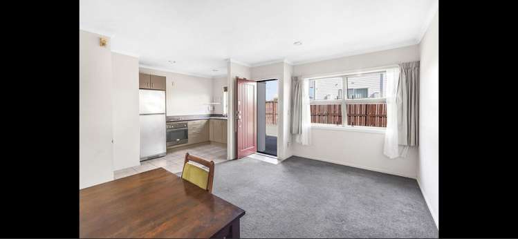 8A Ford Street Hamilton East_11