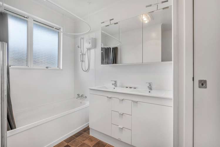 20 Forest Hill Road Henderson_10