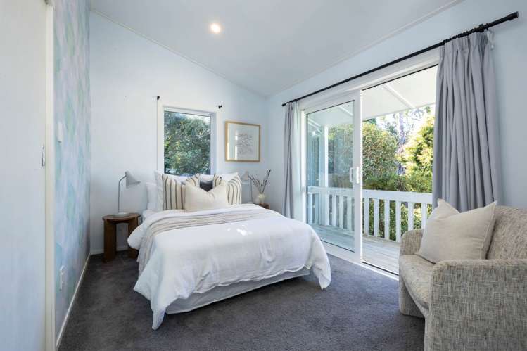 82 Kauri Point Road Laingholm_10