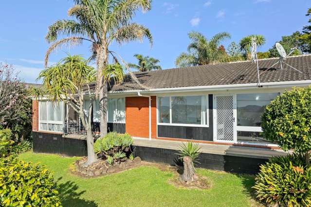 1B De Val Drive Titirangi_2