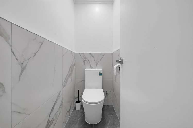 2/29 Vivian Wilson Drive Eastern Beach_17