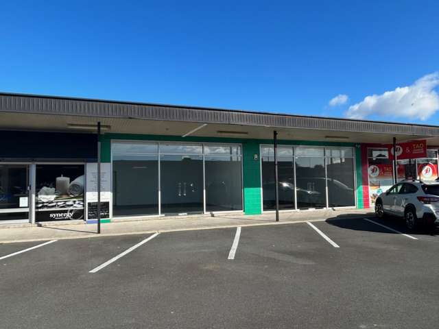 Shops 11 and 12, 152 Eleventh Avenue Tauranga_1