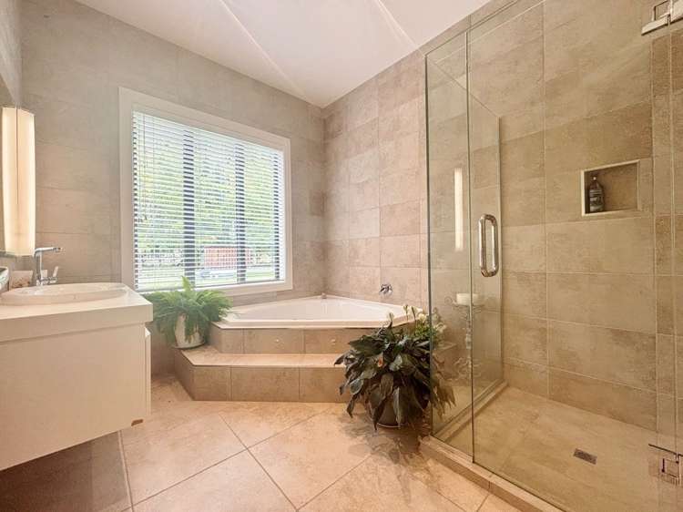 632 Marshland Road Marshland_32