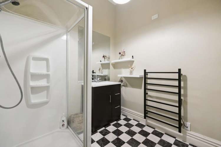 19 Middleton Road Kew_21