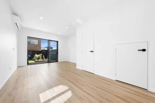 16 Kiato Lane Flat Bush_4