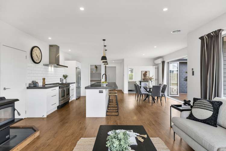 43 Sunline Avenue Lincoln_10