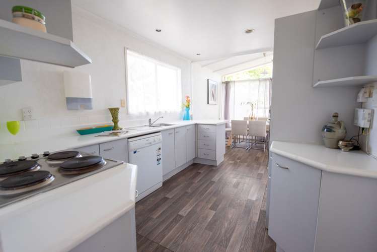 68 Sikkim Crescent Clover Park_12