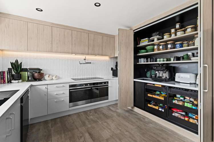 376 Tuki Tuki Road_3