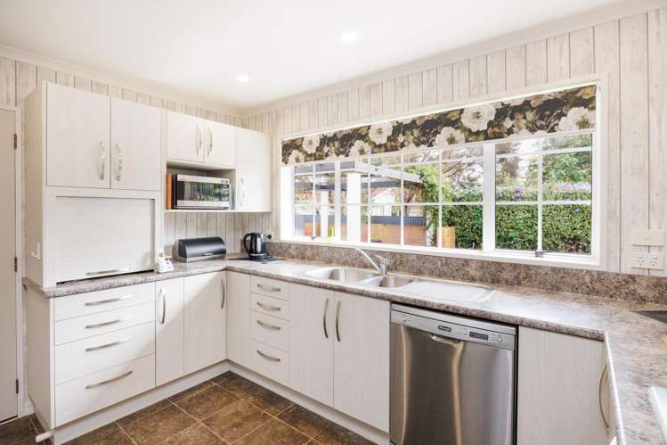 7 Woodfield Avenue Roslyn_12