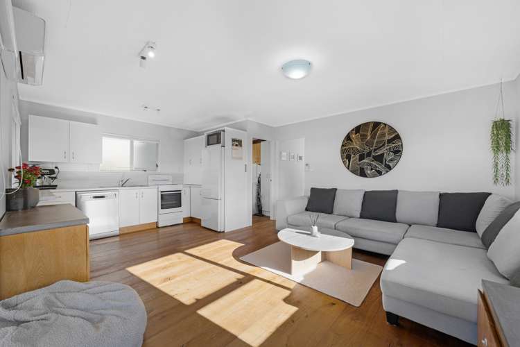 77b Elliston Crescent Stanmore Bay_8