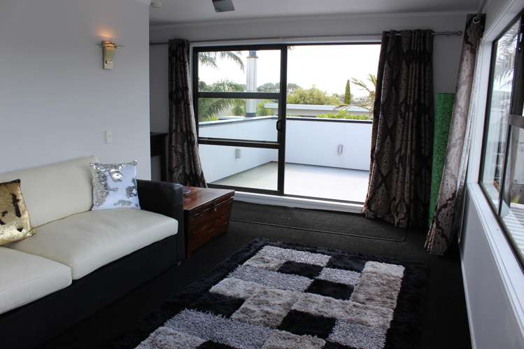 137 The Fairway Matarangi_25