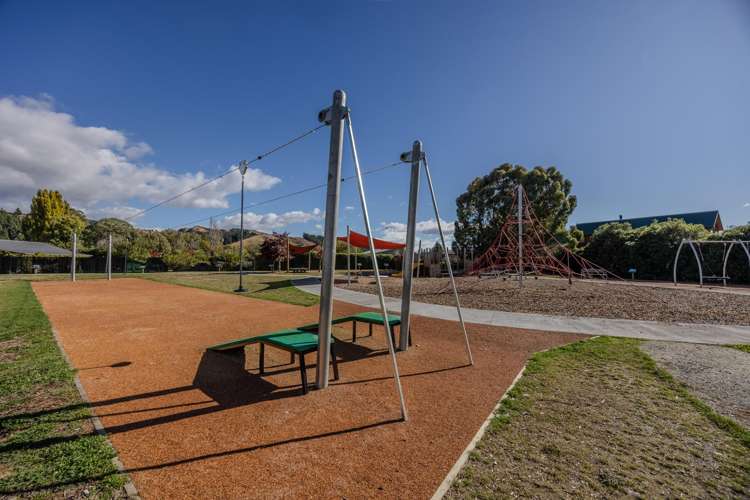 7 Hopkins Street Luggate_17