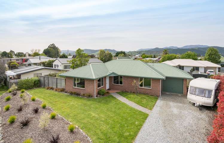 84 Starveall Street Brightwater_1