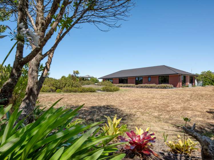 8 Edgewater Place Rarangi_30