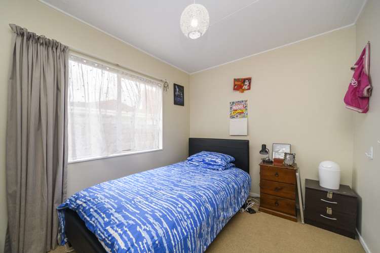 8b Geraldine Crescent Cloverlea_11