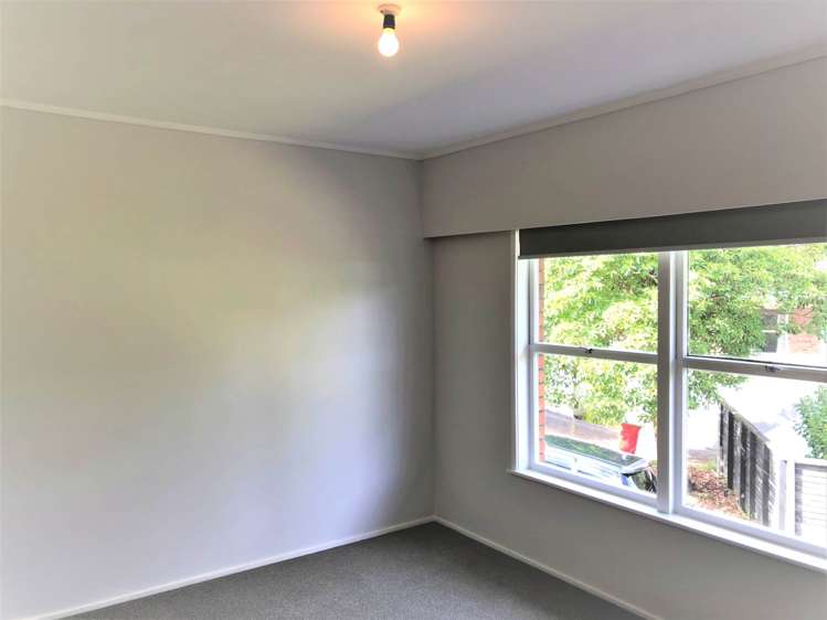 2/12 Ellice Road Totara Vale_8