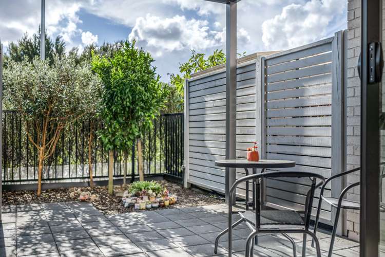 16 Rorida Lane Flat Bush_9