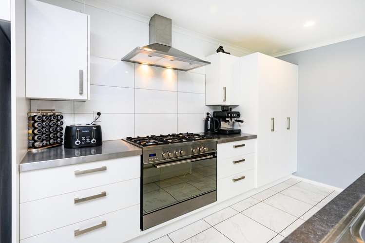 17 Lorenzo Place Kelvin Grove_5