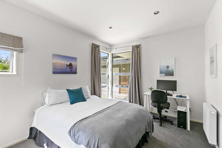 27a Fyvie Avenue Tawa_9