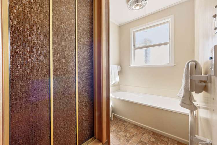 14 Aronui Terrace Kelston_12