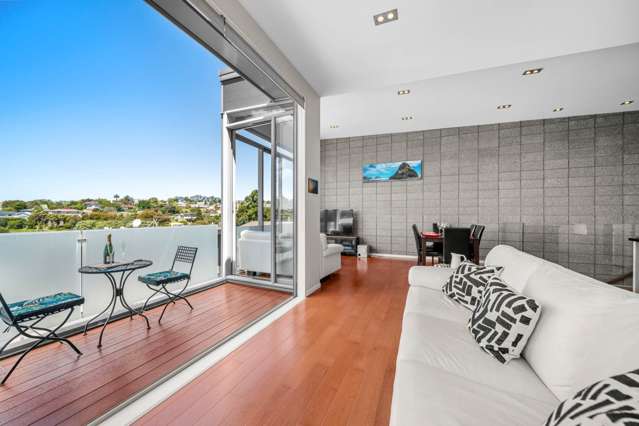 7/8 Wilk Lane Browns Bay_2