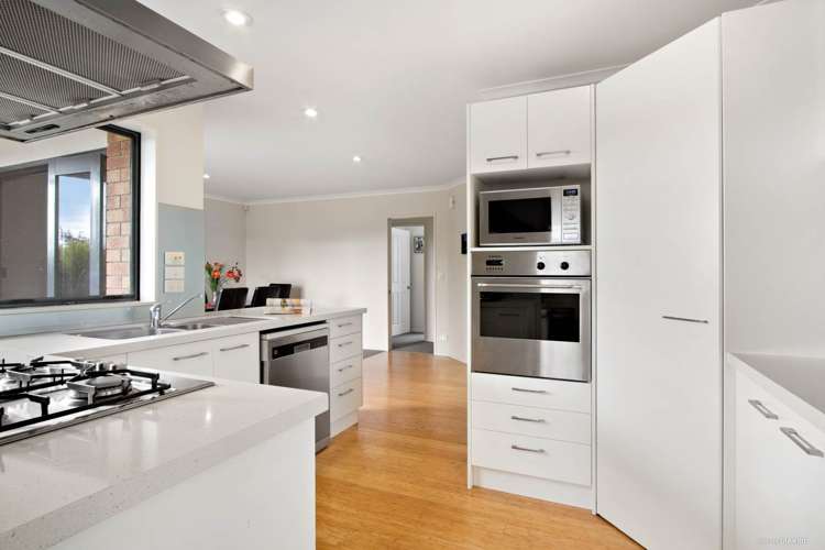 55 Newbliss Crescent East Tamaki Heights_6