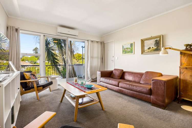 3/23B Hillsborough Road_2