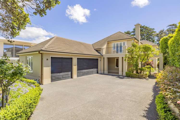 280 Riddell Road_0