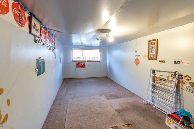 33 Wycola Avenue Hei Hei_11