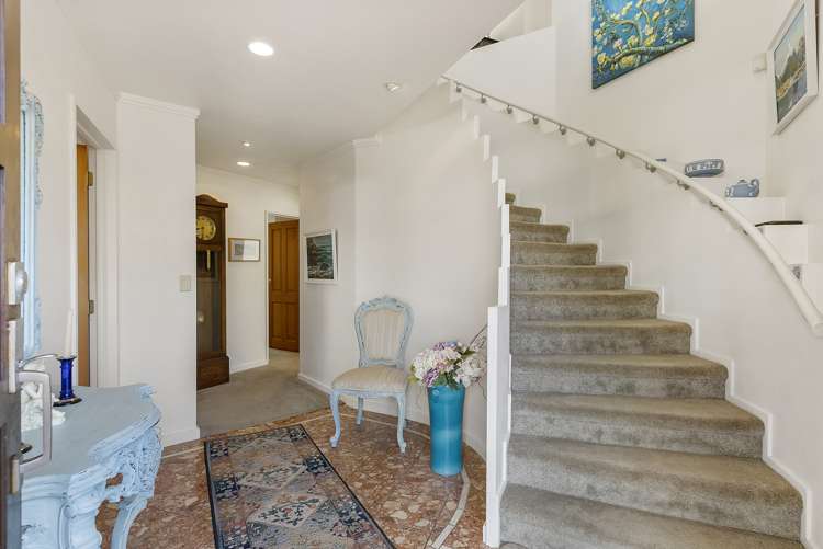 2/15 Bradbury Road Botany Downs_15