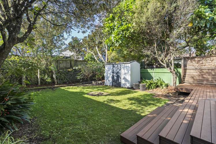 4 Graysons Lane Mount Eden_12