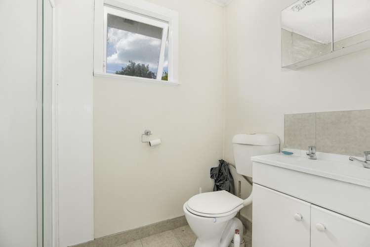 31 Hobart Crescent Wattle Downs_9